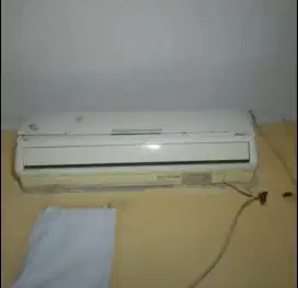 DIJUAL AC MERK LG 1/2 PK