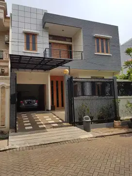 Rumah Mewah Elit Villa Permata Gading Kelapa Gading Dijual