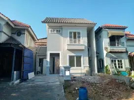 Rumah Strategis Dijual di Pesona Paris Kota Wisata Harga Nego J-19386
