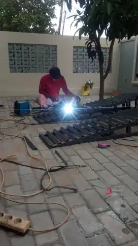 Tukang las panggilan