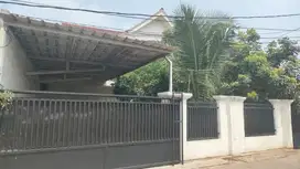 Rumah 2lt di Ujung Aspal Petukangan, Hanya 13 Menit Ke Tol Veteran