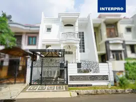 Rumah 2,5 Lantai di Taman Permata Buana Siap Huni Luas 144m2