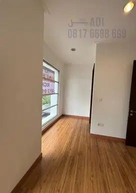 Dijual Rumah Golf Island Hadap Selatan Hoek