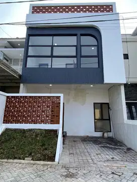 RUMAH MEWAH VIEW KEREN SUHAT DEKAT UB