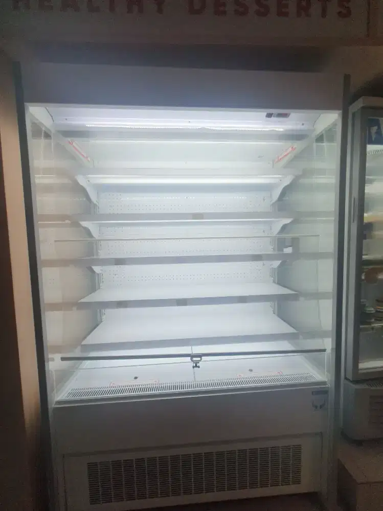 Showcase sanden SSD1210 kondisi normal dan bagus