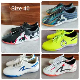 Obral sepatu futsal , obral broken size toko.
