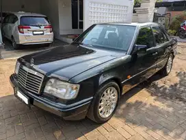Mercedes-Benz E320 1996 Bensin