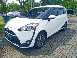 TOYOTA SIENTA TIPE V AT 2017