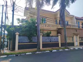 Dijual Rumah Hook 2,5 Lantai Di Perumahan Citra Jakarta Barat