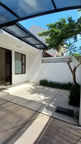 Rumah siap huni ,apik di sektor 5 bintaro jaya