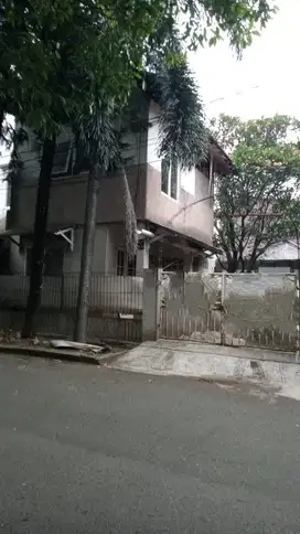 Dijual Rumah Di Cireundeu Strategis