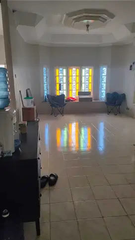 Rumah Luas 365m2 unfurnish di Depan Jalan Raya, Pisangan Jakarta Timur