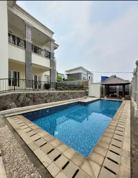 Rumah Baru Siap Huni dalam Townhouse Exclusive di Pejaten Barat