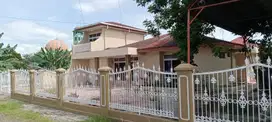 Disewakan rumah cocok untuk usaha dan kantor. Nyaman halaman luas,