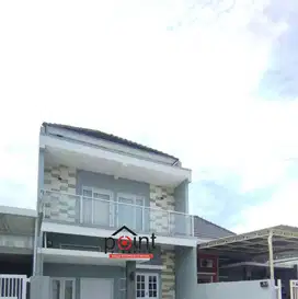 Rumah vila mewah full furnish 2 Lt ada kolam renang