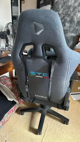 kursi gaming onex stc