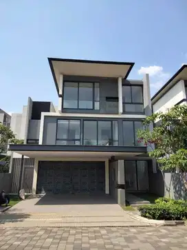 WTS RUMAH HOOK BANCI Navapark Cluster Lyndon BSD City Turun Harganya