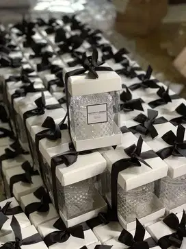 Packing dan finishing souvenir online shop