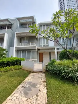 Dijual rumah town house elit daerah kemayoran Jakarta