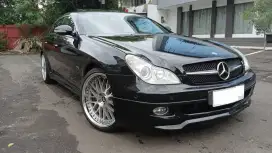 Mercedes Benz CLS 500 AMG 2005 hitam