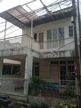 Dijual cepat rumah kosong di Villa jombang baru Tangerang