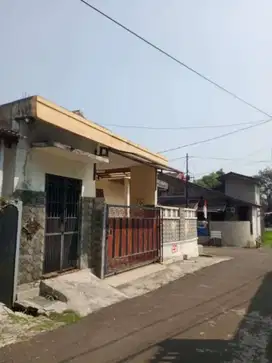 Dijual cepat rumah posisi Huk, ditaman cimanggu, tanah sereal