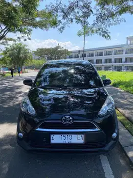 Toyota Sienta 1.5 V Mt thn 2017