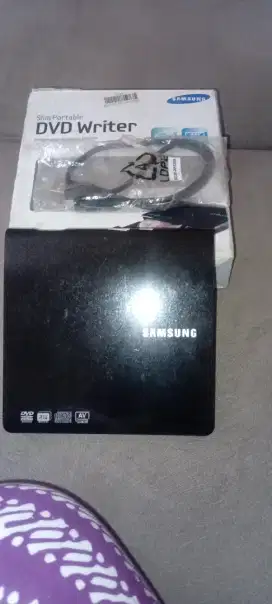 Dijual 1 Pic  Slim Portable DVD WRITRE merk samsung