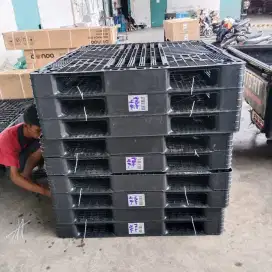 Pallet plastik bekas palet plastik bekas surabaya