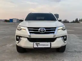 Toyota Fortuner 2.4 VRZ AT Diesel White DOUBLE DISK
NIK 2018 Km 50rban