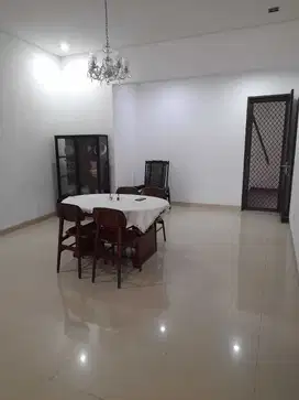 Rumah Minimalis dalam Town House di Cipete