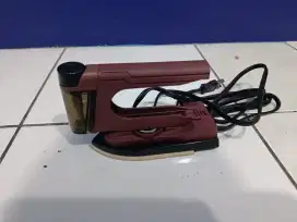 Setrika Travel Nishiura untuk berpegian