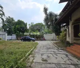Dijual Rumah Lama Lokasi Bagus Dekat Dengan MRT di Jl Kramat Batu