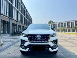 (KM 26 RIBU) Toyota Fortuner VRZ GR 2.4 Putih 2021 LIKE NEW