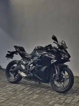 KAWASAKI ZX25R NON ABS TAHUN 2022 KM LOW 3K PAJAK PANJANG