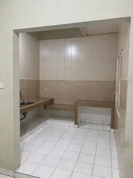 Dijual cepat Rumah 2 lantai Taman Cosmos Jakarta Barat