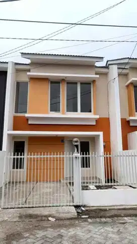 Dijual / Take Over Rumah Cantik Dengan Fasilitas Lengkap Strategis