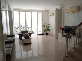Dijual Rumah The Mansion Strategis Minimalis