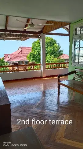 Di sewakan, rumah cocok untuk kantor dan guest house, parkir 8 mobil