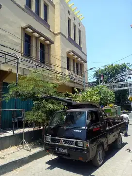 Dikontrakkan rumah Jalan Ngagel  Lokasi Tengah kota Surabaya Lt 6.5x12