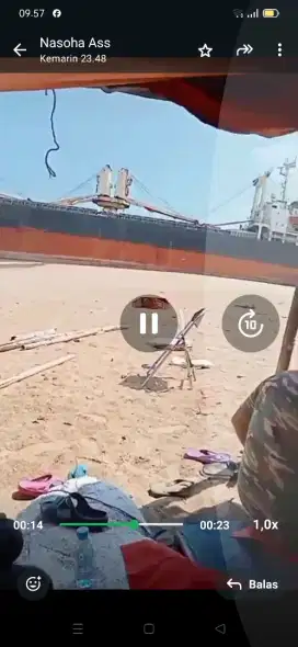 Kapal tongkang siap scrap
