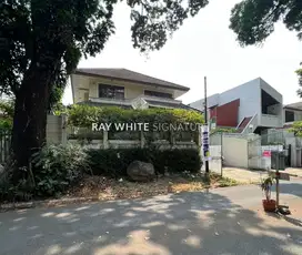 Dijual Rumah Lama Bagus Layak Huni di Jl. Duta Permai, pondok Indah