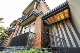 Rumah Bergaya New York Stlye Area Cipete