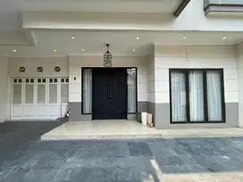 Rumah furnish senopati SCBD siap pakai ada swimming pool