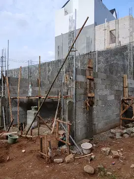 Rumah murah bisa kpr jakarta 2 lantai 2kt 1km