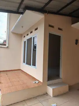 Dijual Rumah 1½ Lantai di BCC