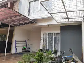 DIJUAL RUMAH BAGUS RAPIH SIAP HUNI 2 LANTAI DI PAMULANG  TANGSEL