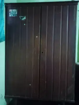 Dijual lemari baju kayu, meja hias, dan lemari hias