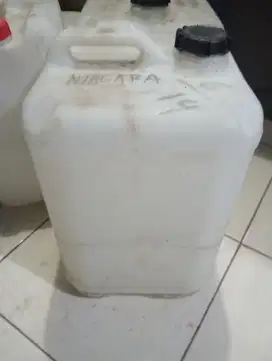 Jerigen bekas kondisi Bagus