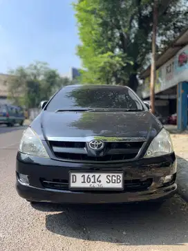 TOYOTA INOVA G 2.0 manuall bensin 2005
